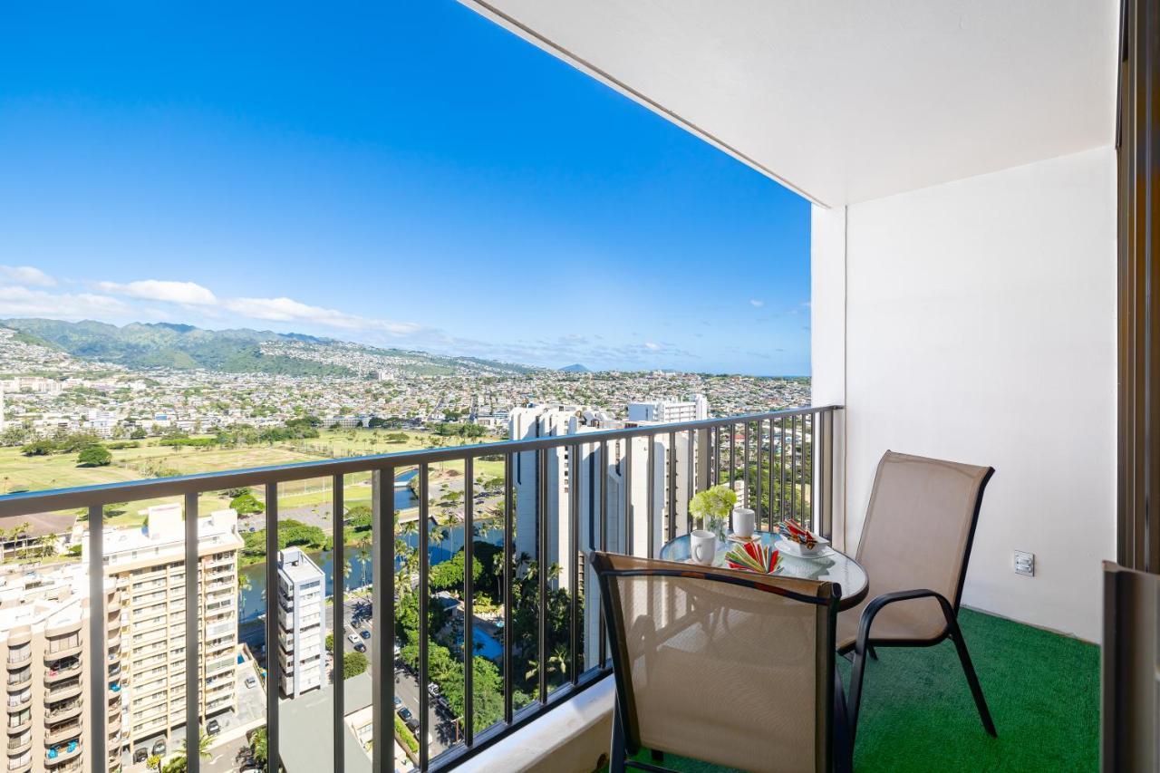 Waikiki Escapade Mountain Views Condo, Steps To Beach With Parking Perk Honolulu Ngoại thất bức ảnh