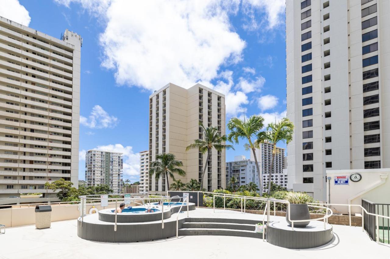 Waikiki Escapade Mountain Views Condo, Steps To Beach With Parking Perk Honolulu Ngoại thất bức ảnh