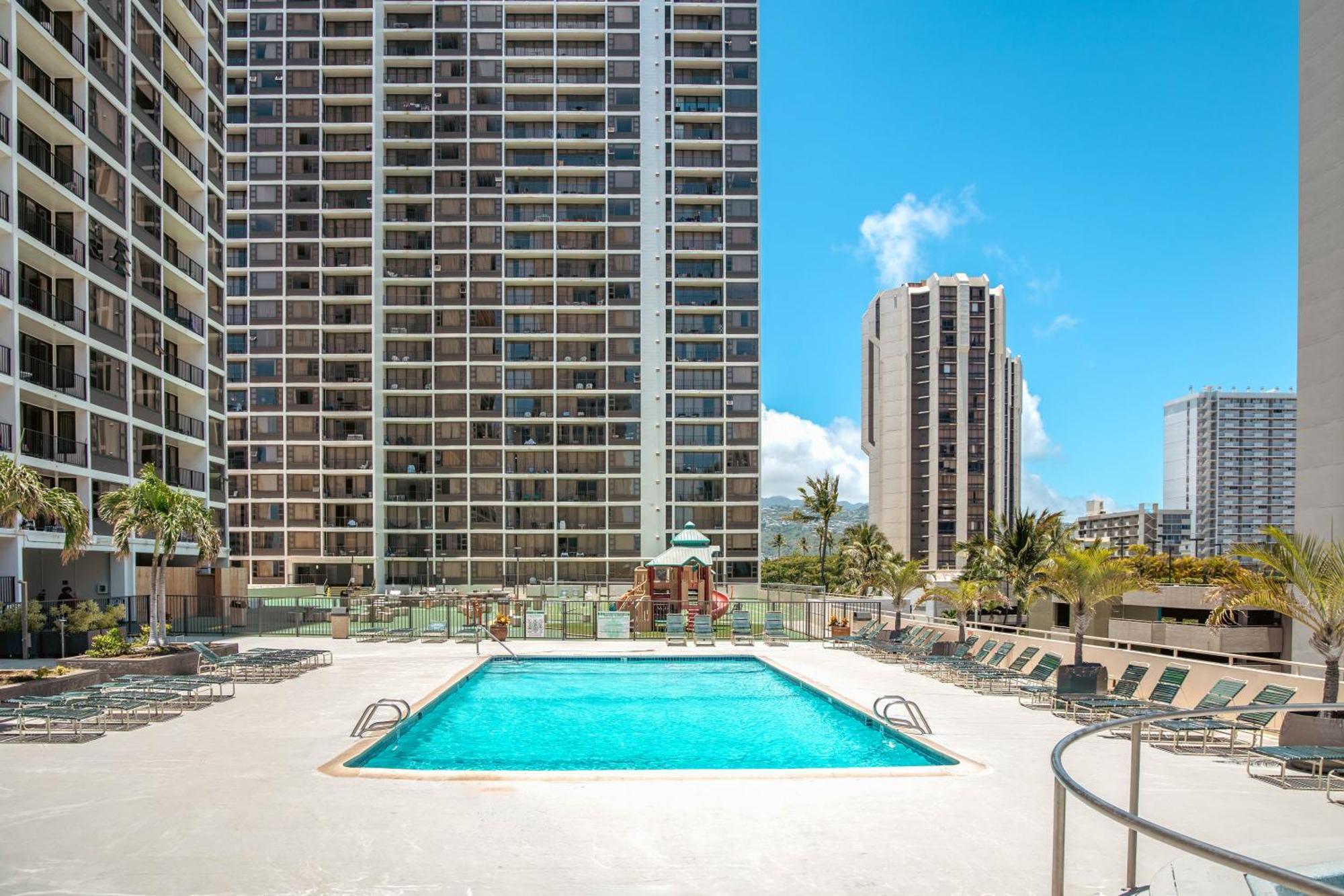 Waikiki Escapade Mountain Views Condo, Steps To Beach With Parking Perk Honolulu Ngoại thất bức ảnh